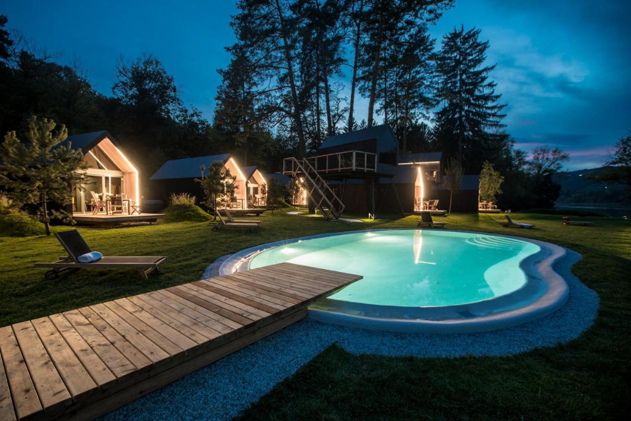 Luxury Glamping Chocolate Village Μαριμπόρ Εξωτερικό φωτογραφία