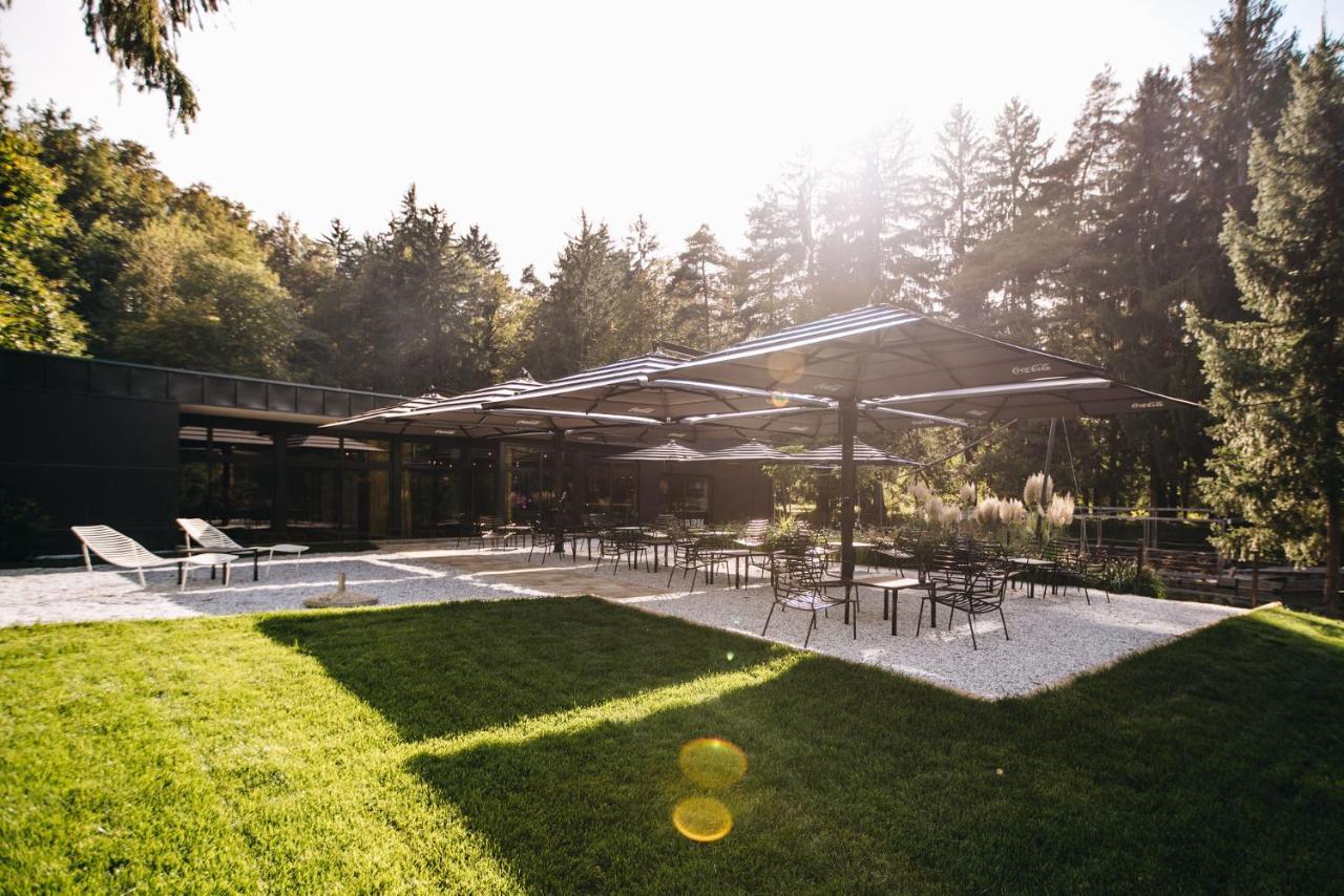 Luxury Glamping Chocolate Village Μαριμπόρ Εξωτερικό φωτογραφία
