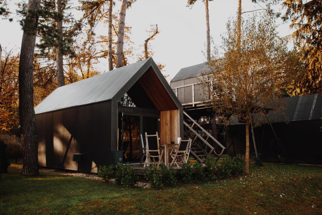 Luxury Glamping Chocolate Village Μαριμπόρ Εξωτερικό φωτογραφία
